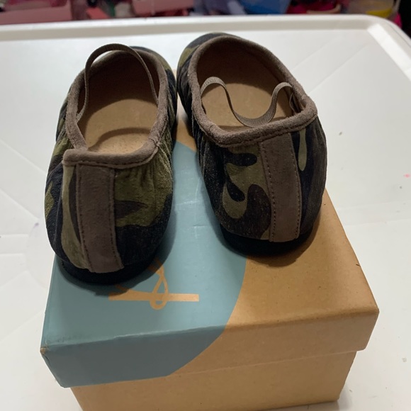 Peek Camp print girls Mary Janes size 8 - Picture 5 of 5